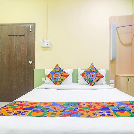 Fabexpress Airport Stay Inn - Nr Hyderabad International Airport, Shamshabad ภายนอก รูปภาพ