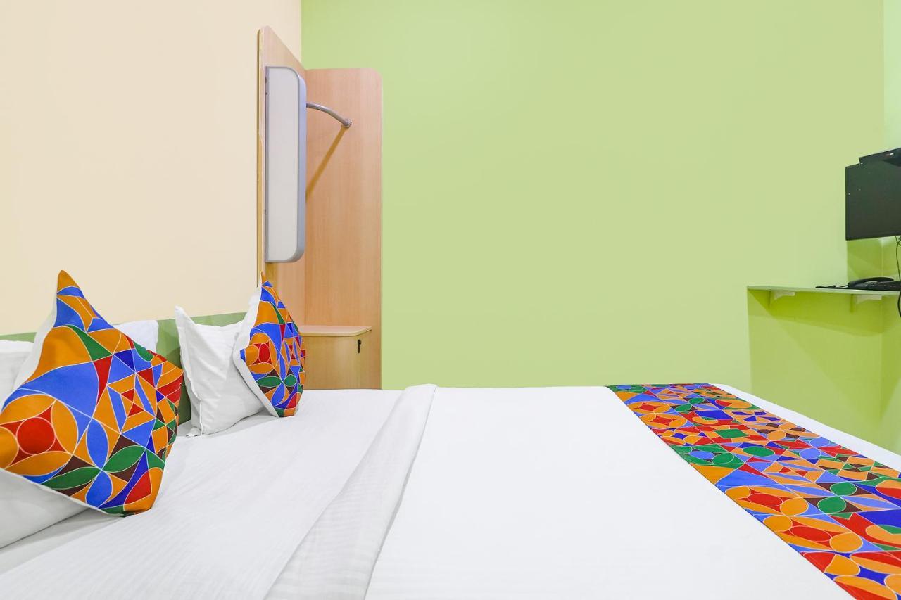 Fabexpress Airport Stay Inn - Nr Hyderabad International Airport, Shamshabad ภายนอก รูปภาพ