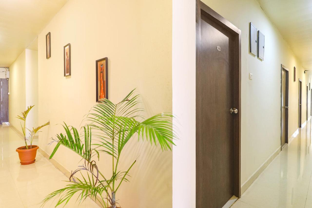 Fabexpress Airport Stay Inn - Nr Hyderabad International Airport, Shamshabad ภายนอก รูปภาพ