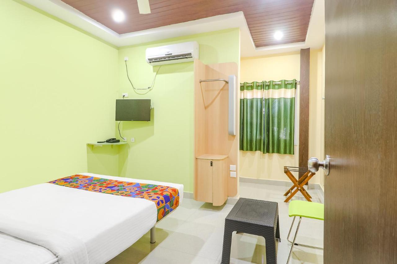 Fabexpress Airport Stay Inn - Nr Hyderabad International Airport, Shamshabad ภายนอก รูปภาพ