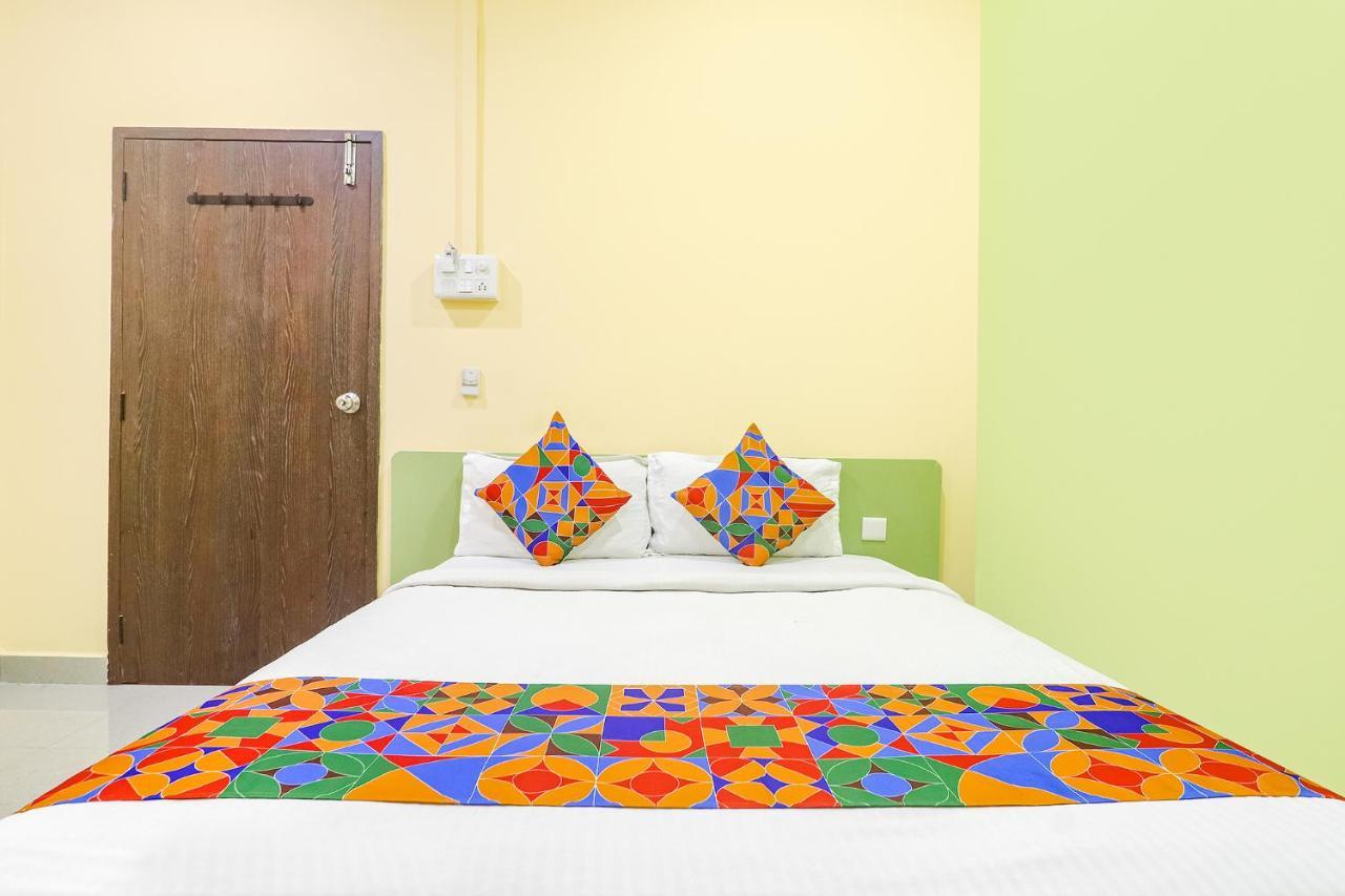 Fabexpress Airport Stay Inn - Nr Hyderabad International Airport, Shamshabad ภายนอก รูปภาพ