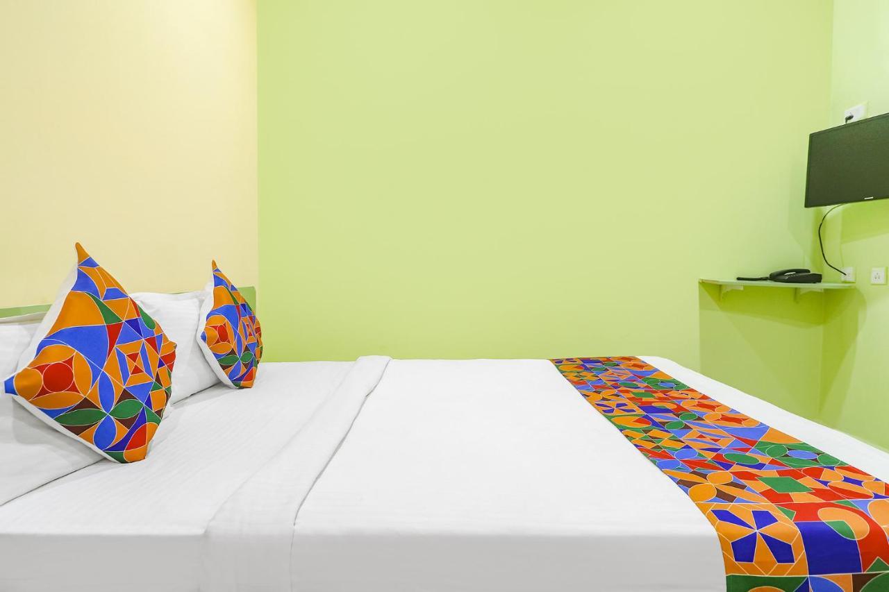 Fabexpress Airport Stay Inn - Nr Hyderabad International Airport, Shamshabad ภายนอก รูปภาพ