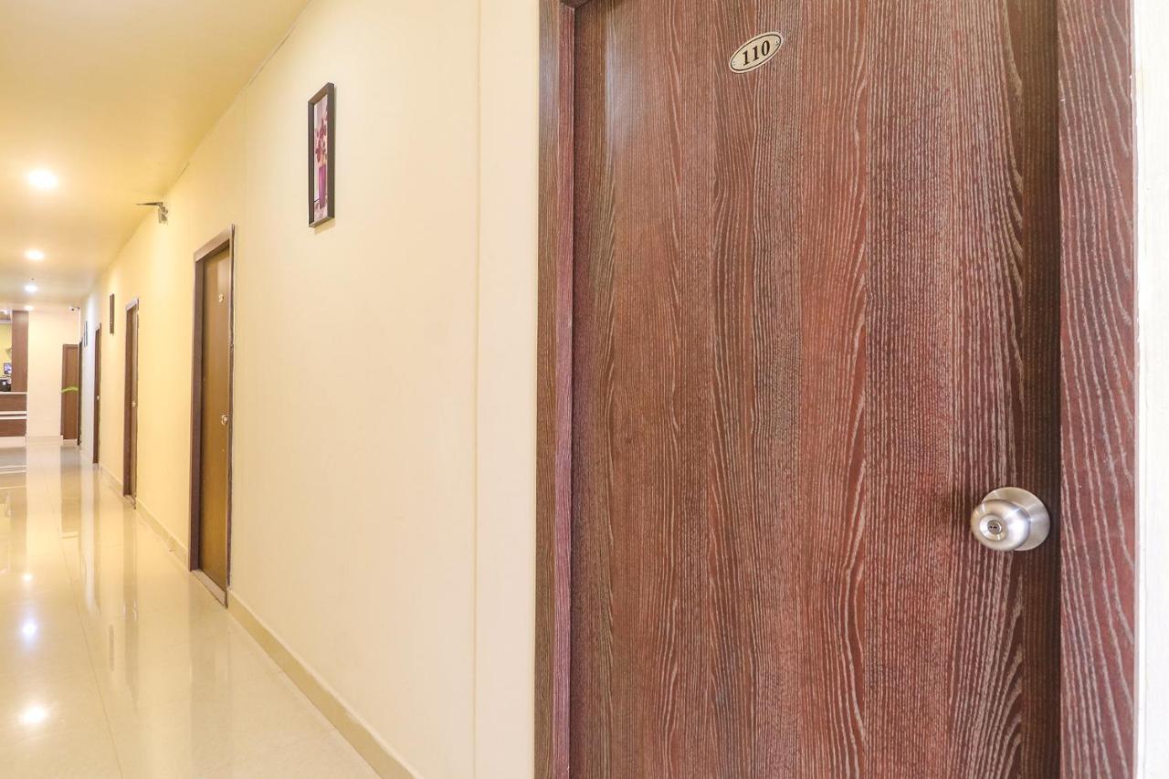 Fabexpress Airport Stay Inn - Nr Hyderabad International Airport, Shamshabad ภายนอก รูปภาพ